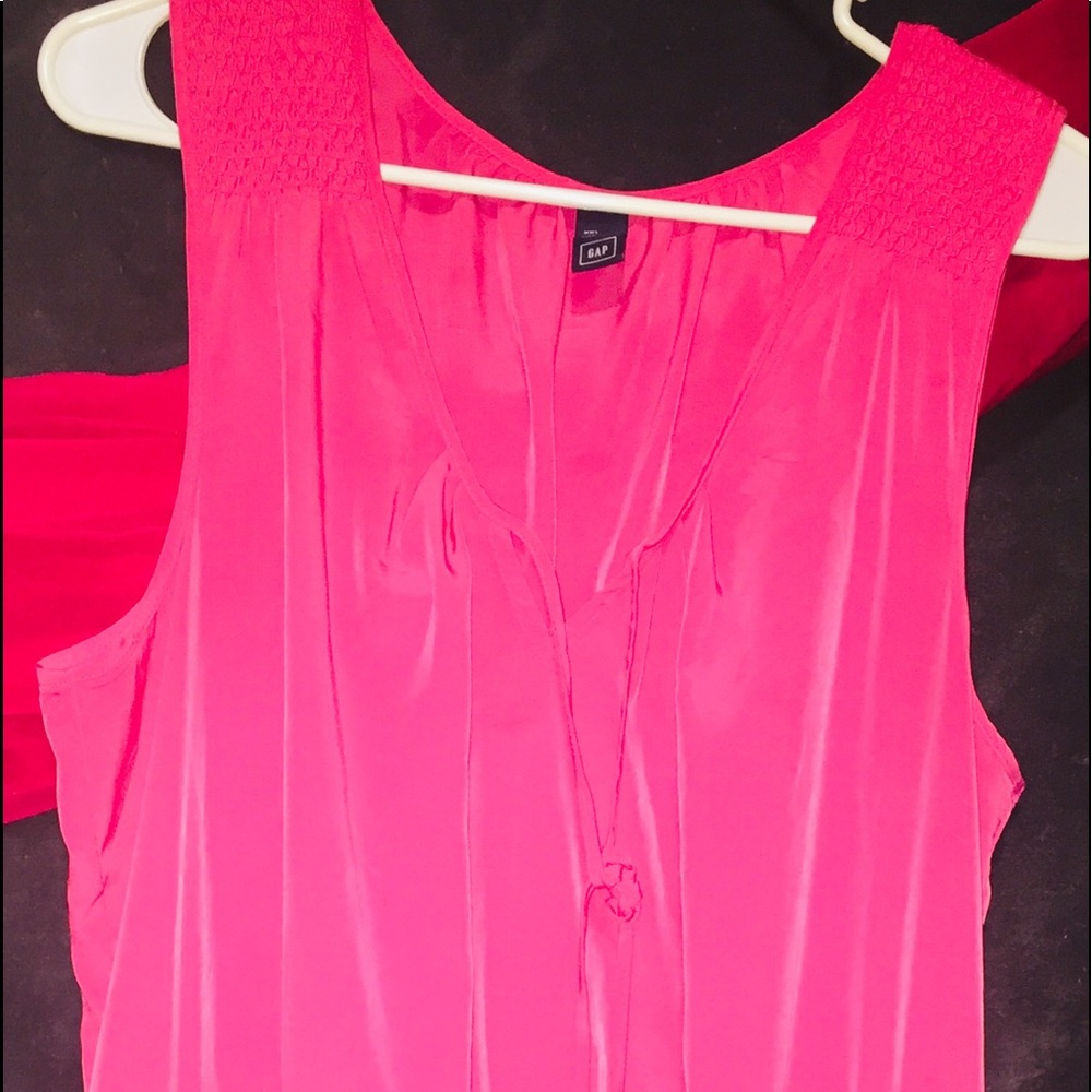 hot pink-pullover